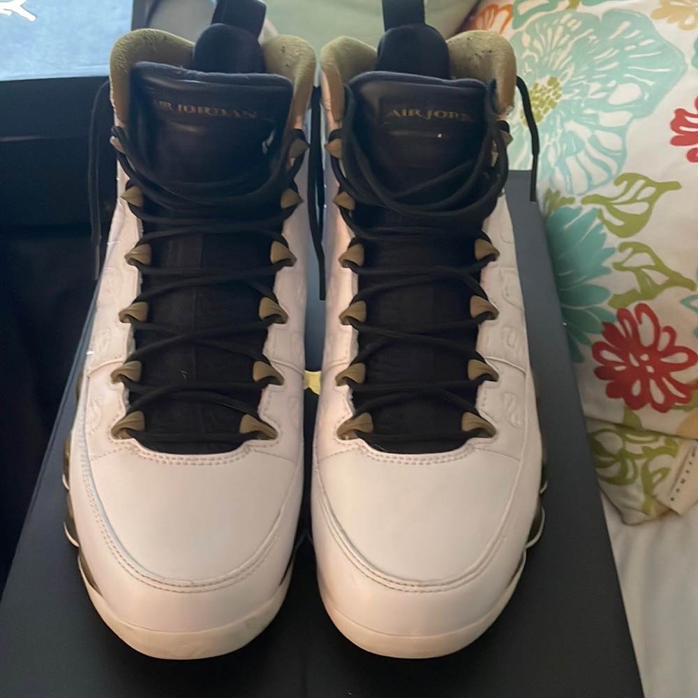 Air Jordan 9 Retro